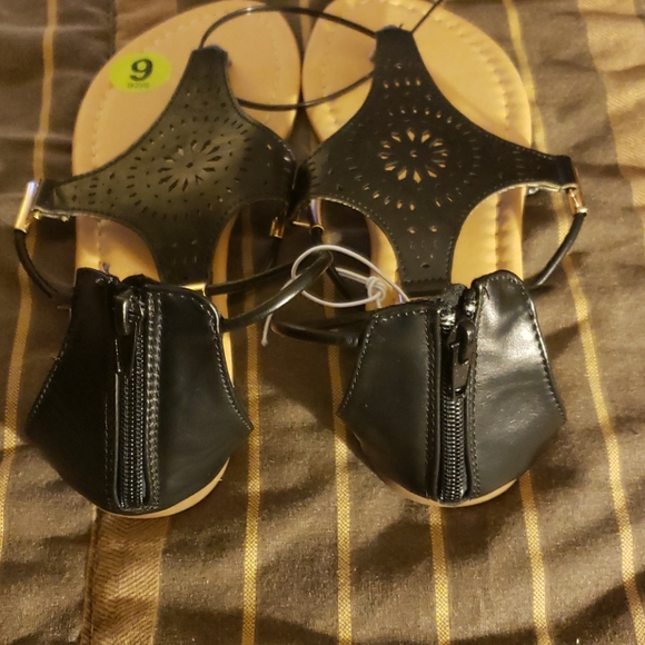 Women's sandals - Picture 2 of 3